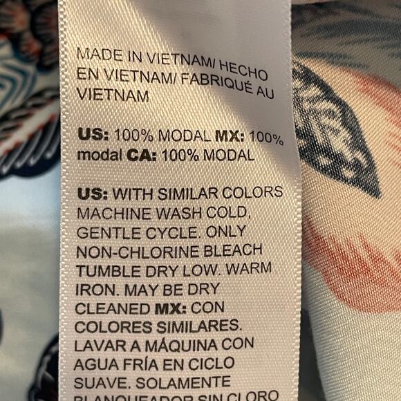 Chico's NEW Sandwash Satin Top Size 2 (Womens Large) Light Blue Paisley Floral - Picture 7 of 9